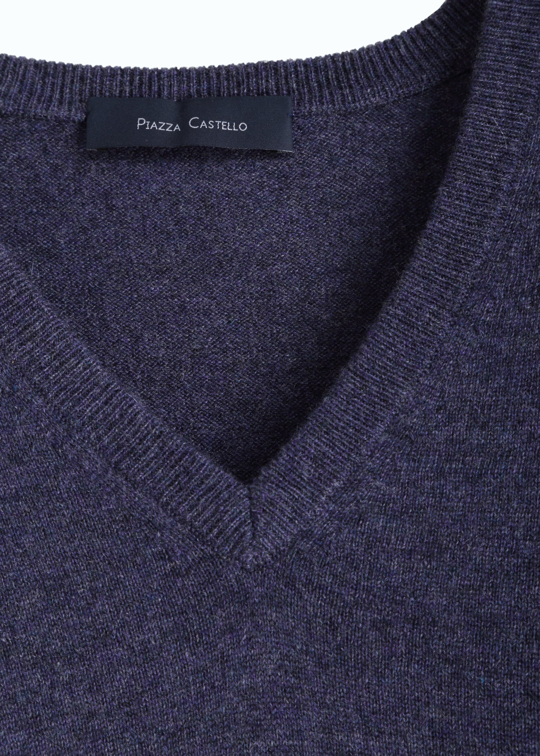 Rubeno V-Neck Jumper