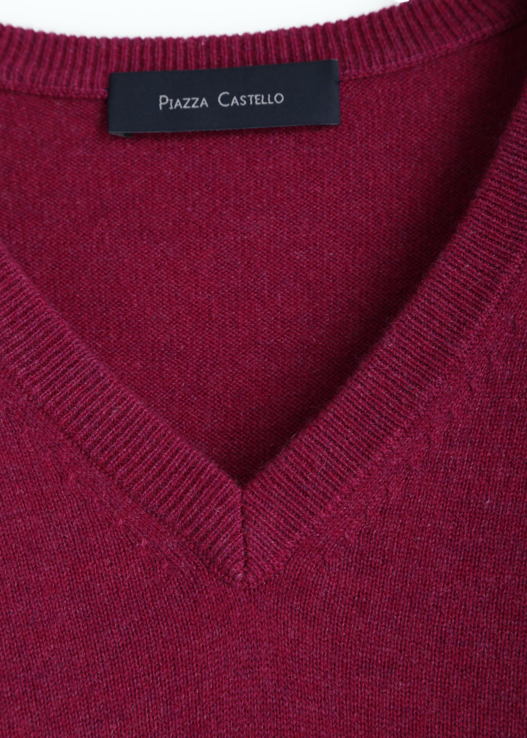 Rubeno V-Neck Jumper