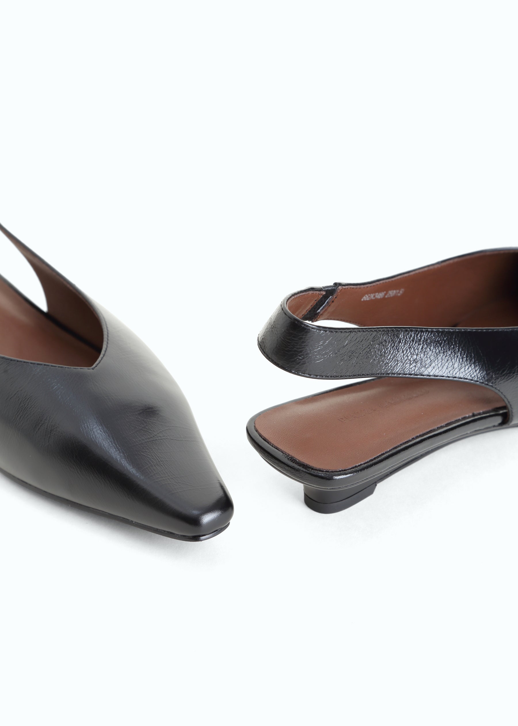 Prua Pointed Slingback Flat