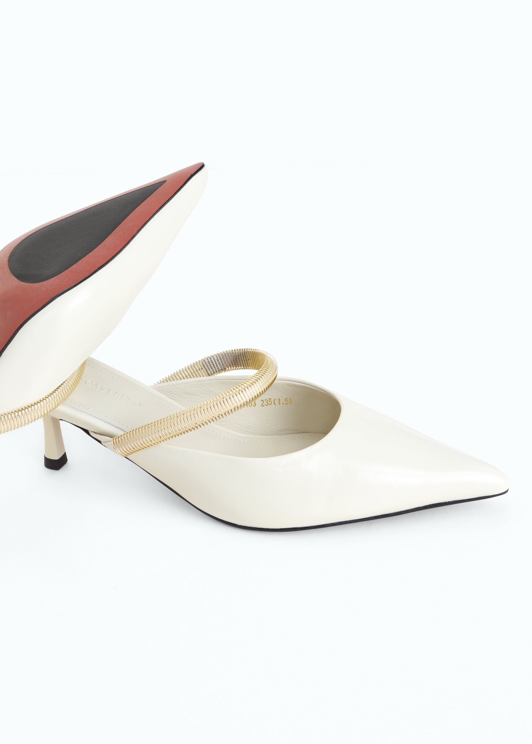 Slancio Kitten Heel Pump
