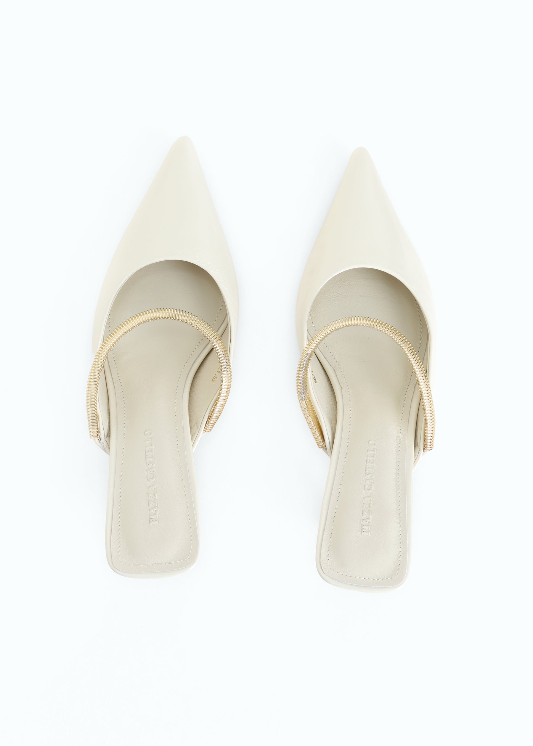 Slancio Kitten Heel Pump