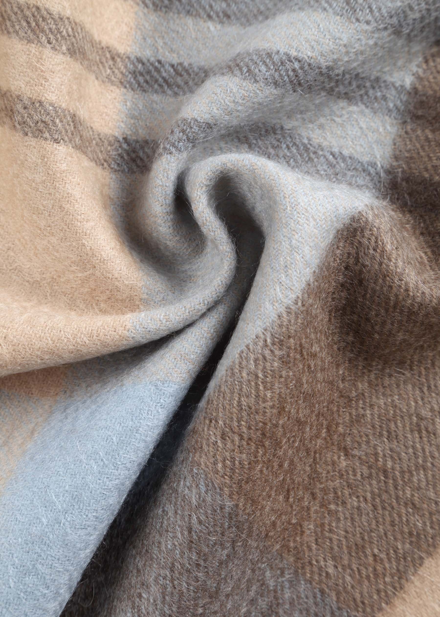 Cremisi Checked Shawl