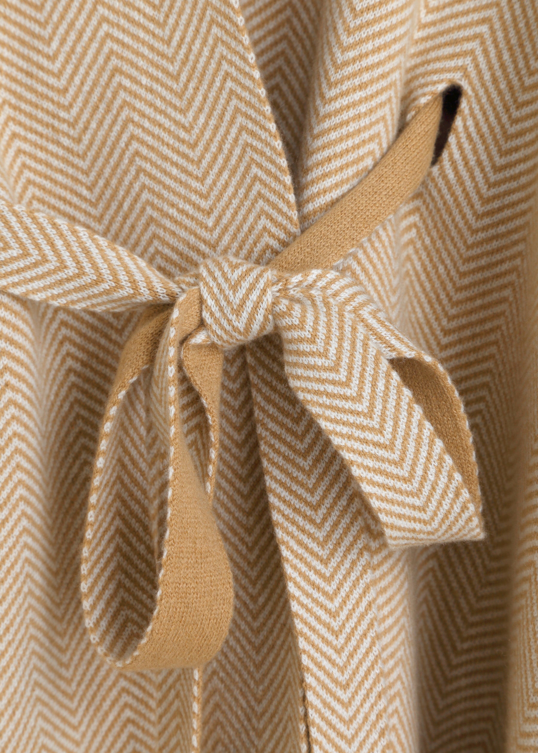 Isaria Cape