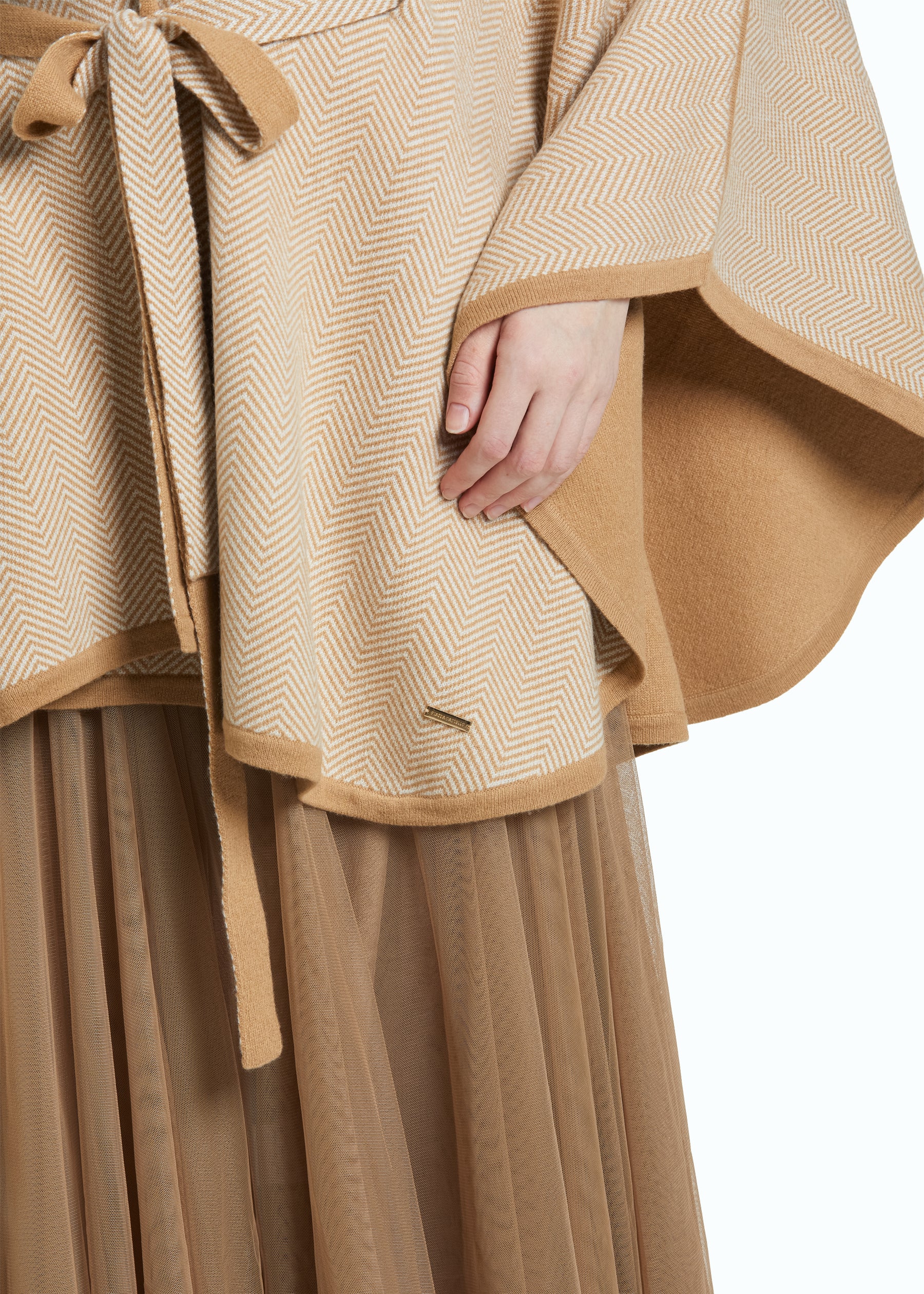 Isaria Cape
