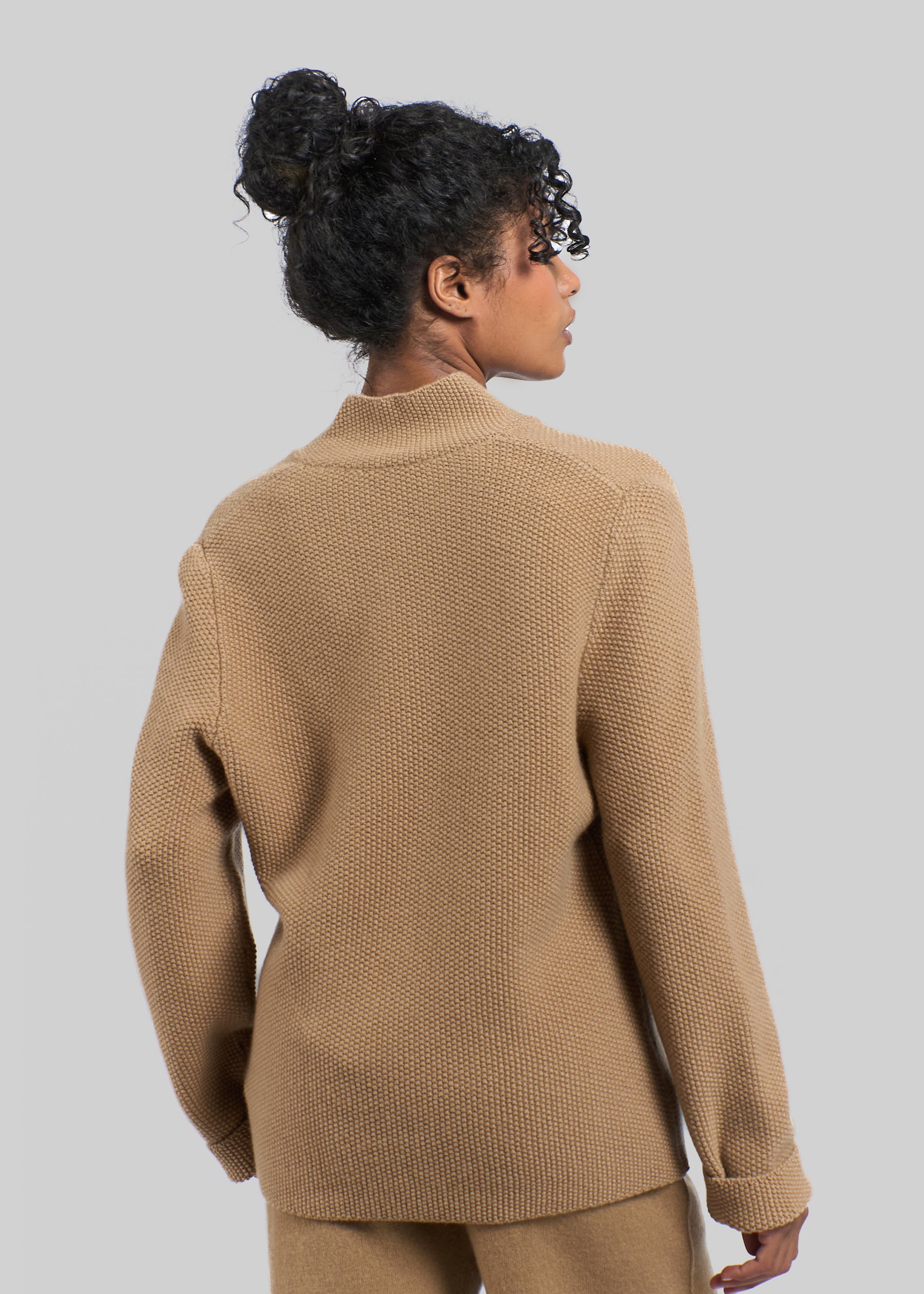Poesia Two-Pocket Knit Cardigan