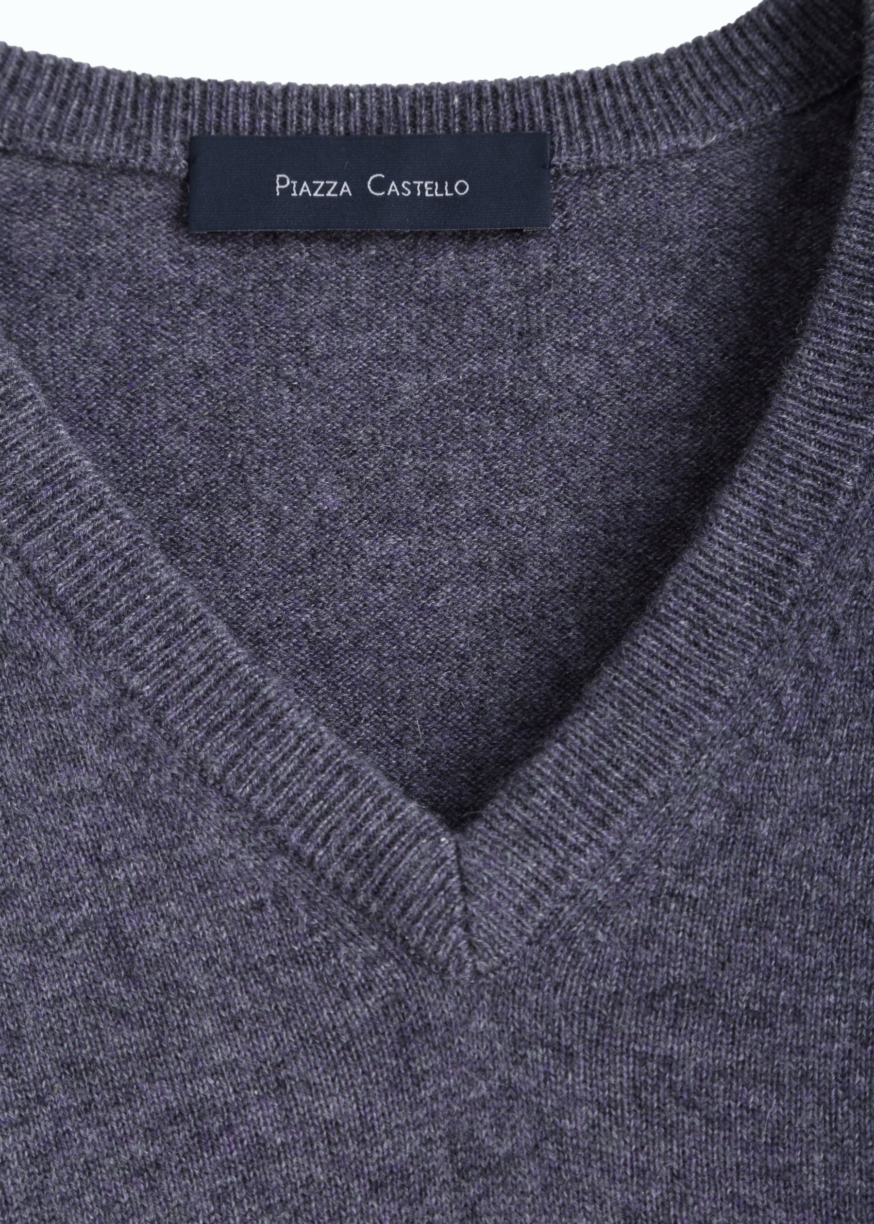 Rubeno V-Neck Jumper