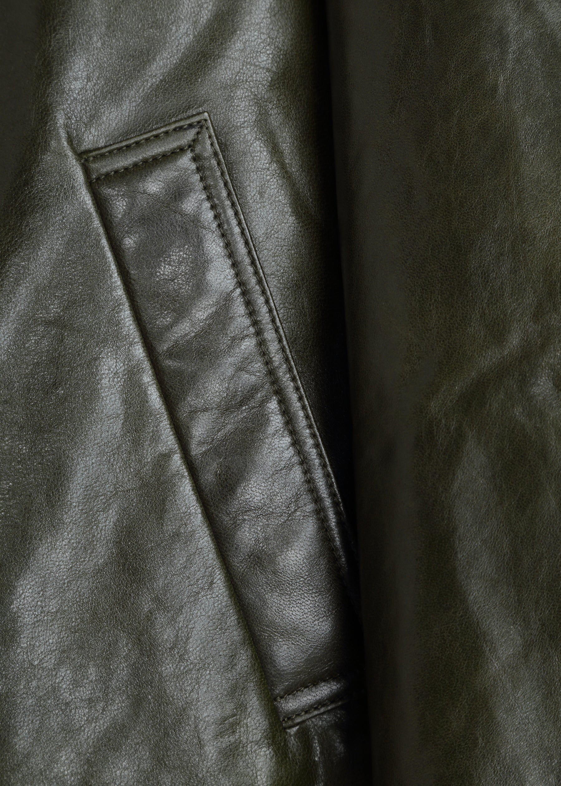 Cambia Reversible Bomber