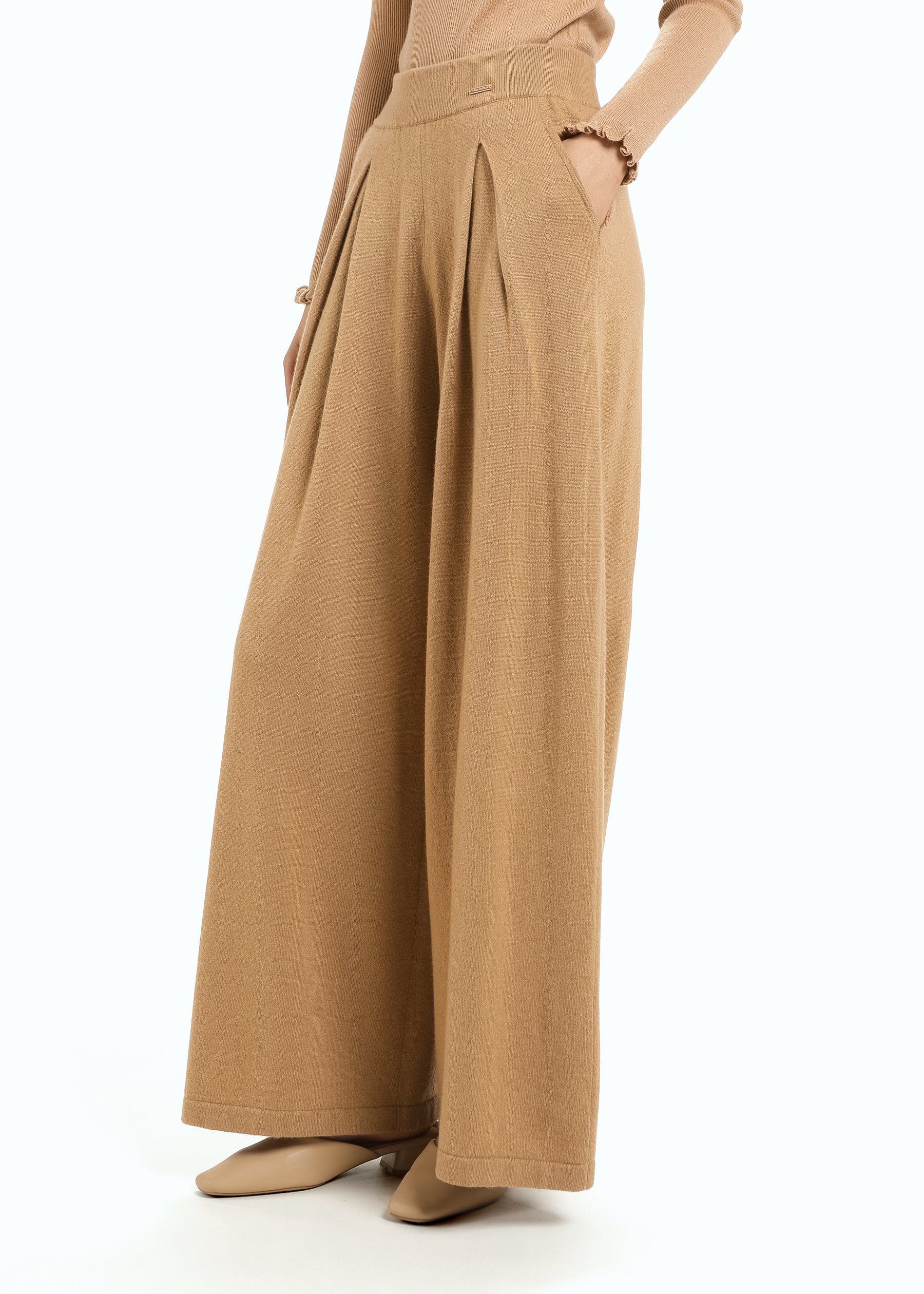 Pieghe Pleated Trousers
