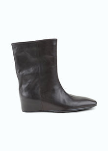 Valdora Flat Boot