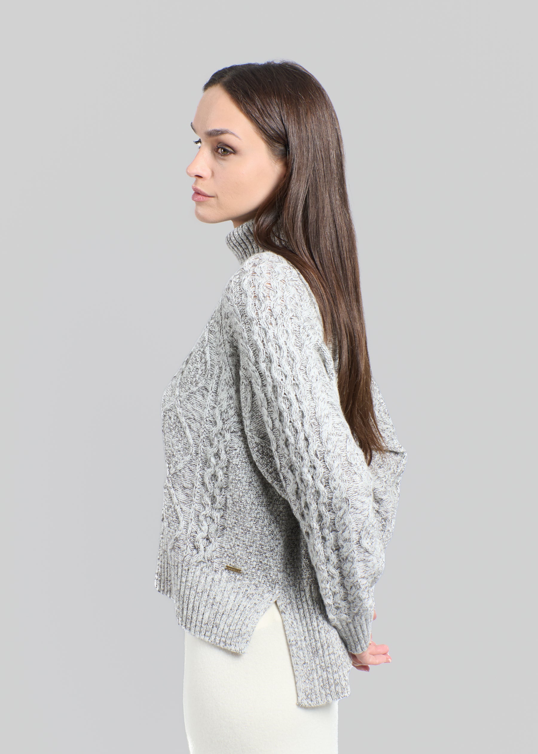 Montagna Cable Knit Cashmere Turtleneck