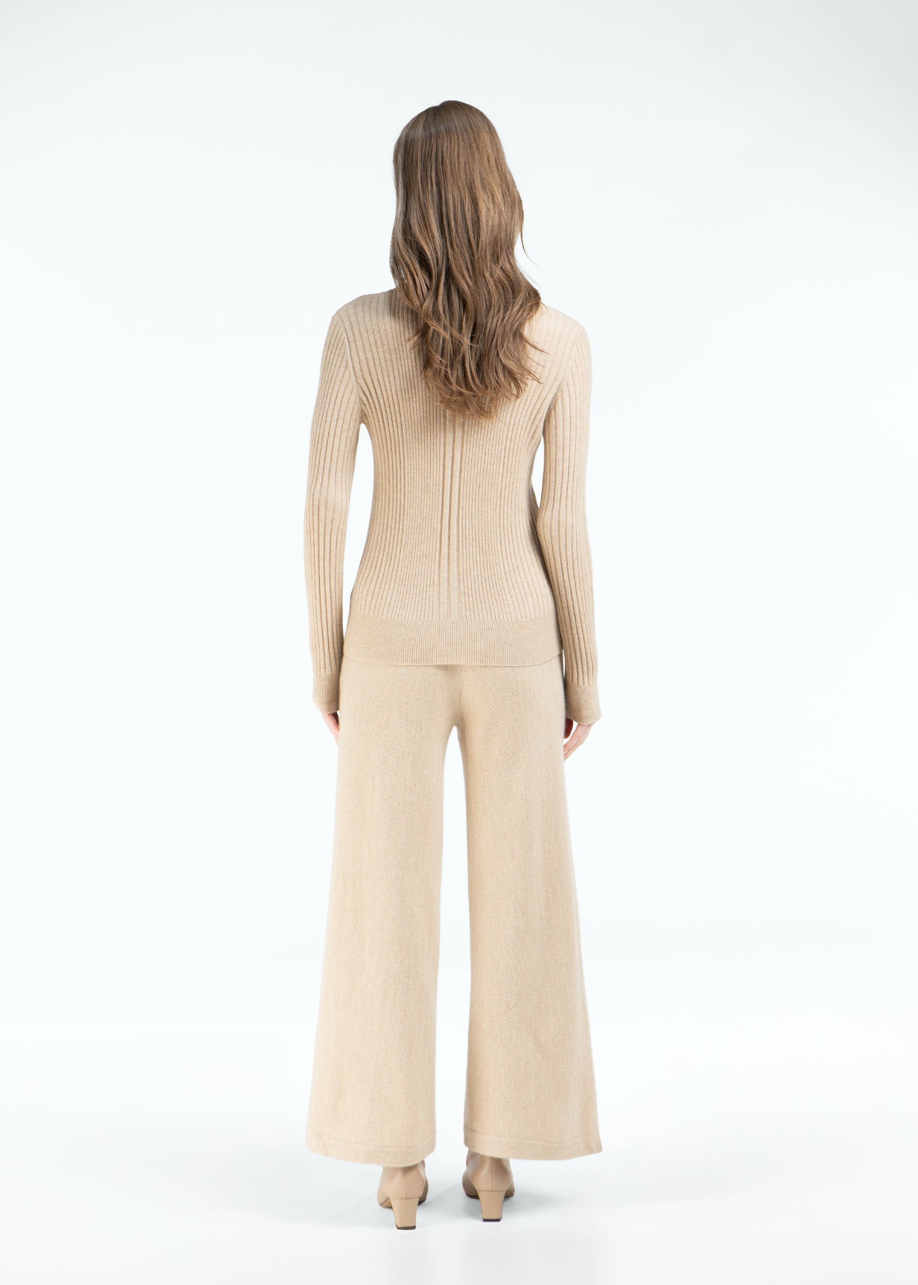 Stellara Ribbed Round Neck Cashmere Jumper