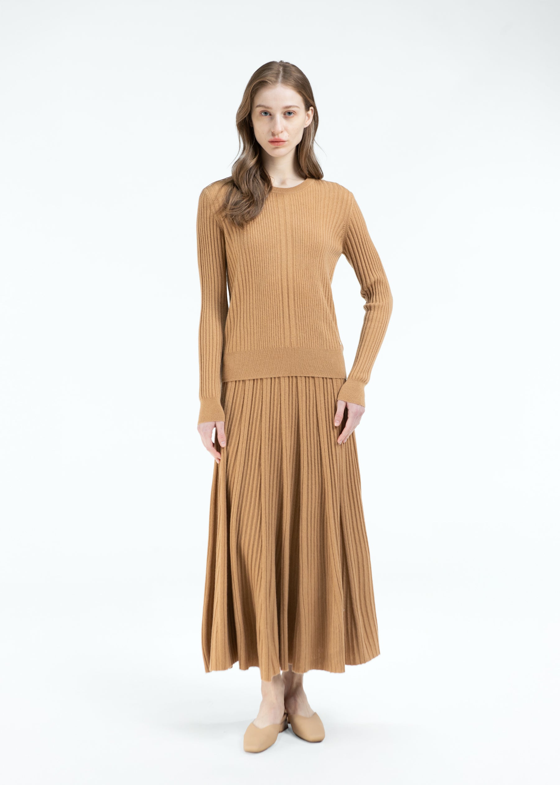 Stellara Ribbed Round Neck Cashmere Jumper