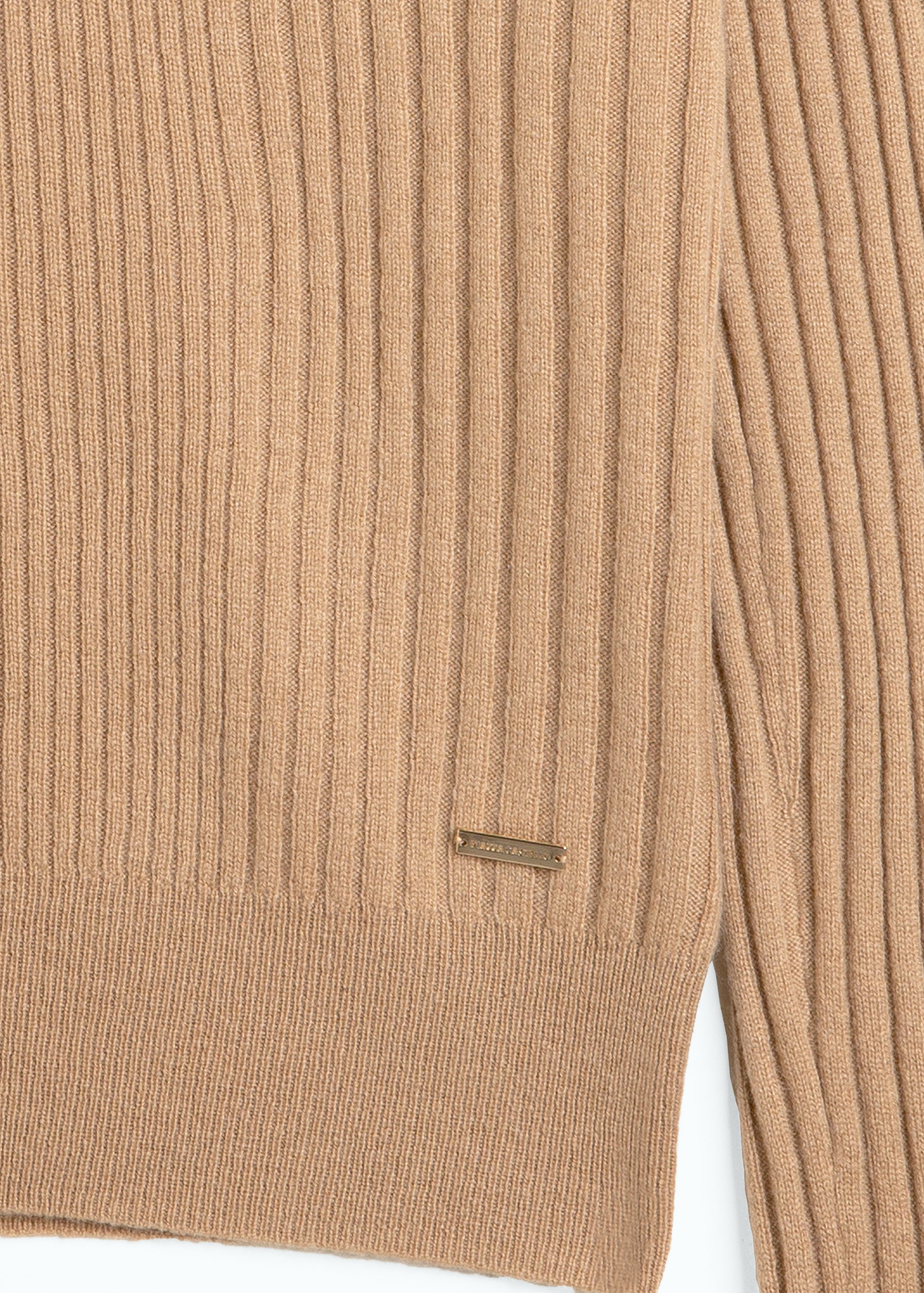 Stellara Ribbed Round Neck Cashmere Jumper