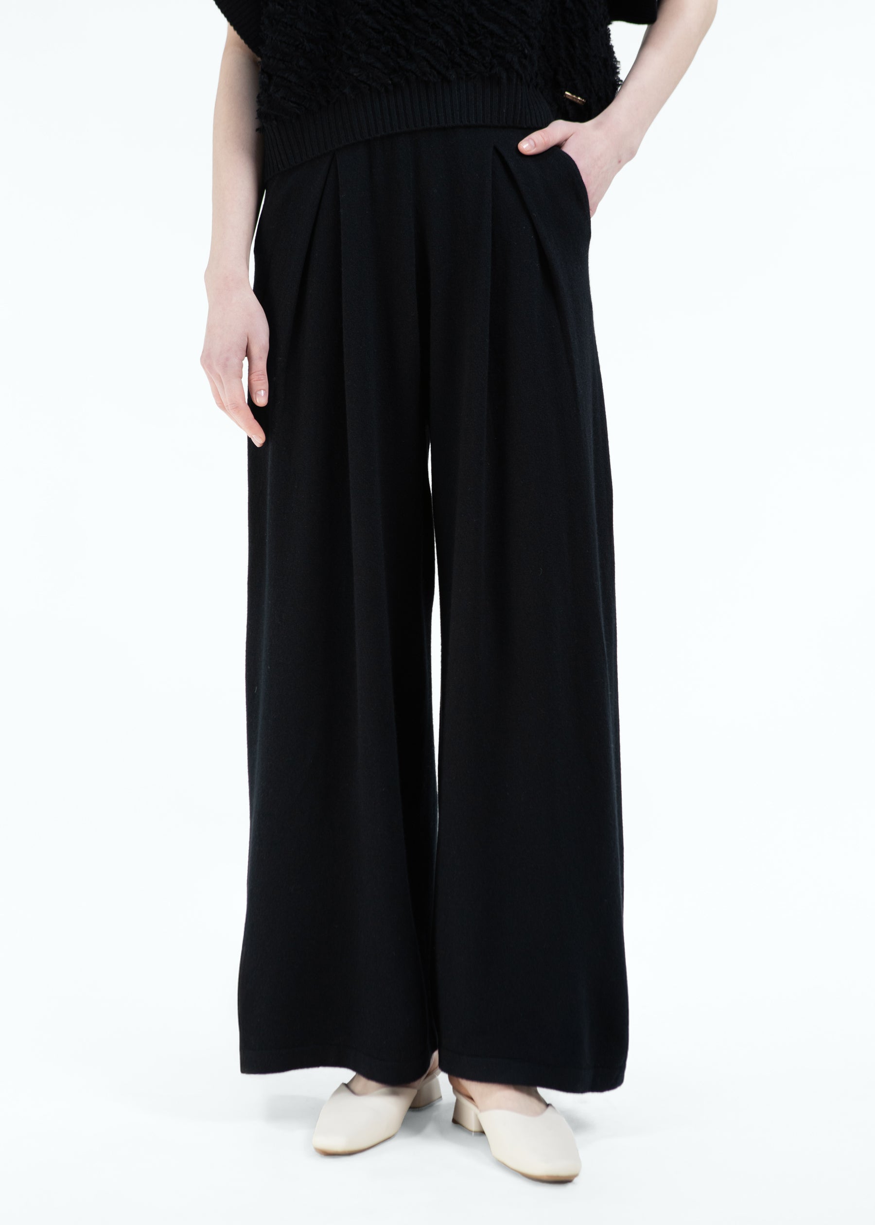 Velarno Box Pleated Cashmere Trousers