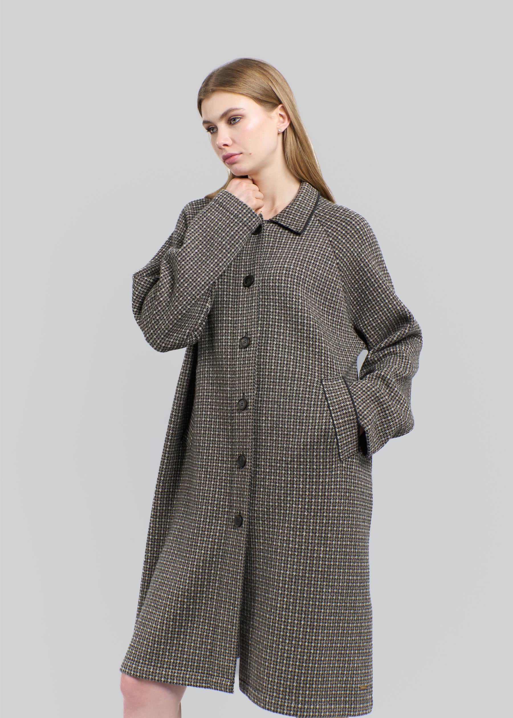 Cappotto in jacquard di cashmere con collo a revers